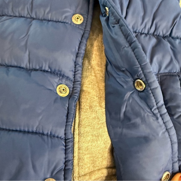 Old Navy Blue Puffer Vest With Gray Fleece Hood and Sleeves Kids Sz 6-12 Mo - Picture 6 of 11